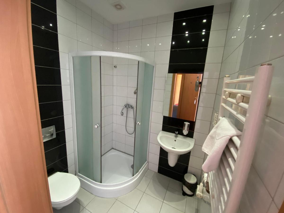 Hotel Tequila Międzyrzecz Dış mekan fotoğraf